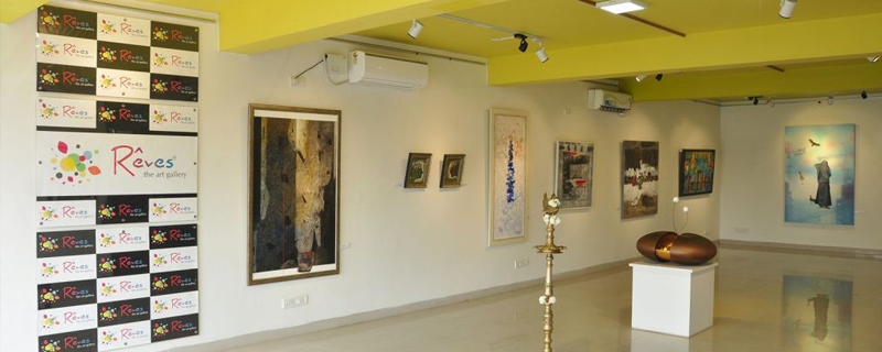 Reves Art Gallery 